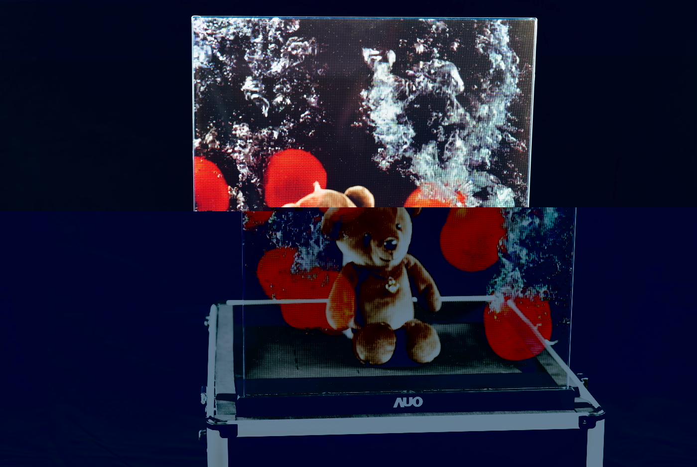 友達領先研發Micro LED透明顯示器，具備高穿透、低繞射、高亮度、可拼接之特性，可應用於智慧移動、智慧零售、商業展示等多元場域