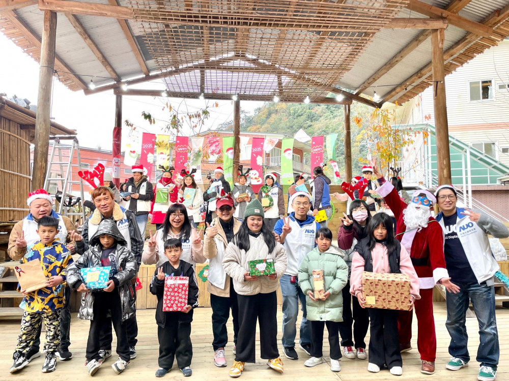 友達永續基金會號召「圓夢計畫」行動連續23年，由同仁凝聚內部愛心與資源送往偏鄉，累積為逾萬名兒童圓夢，實踐友達共創共好的永續精神。