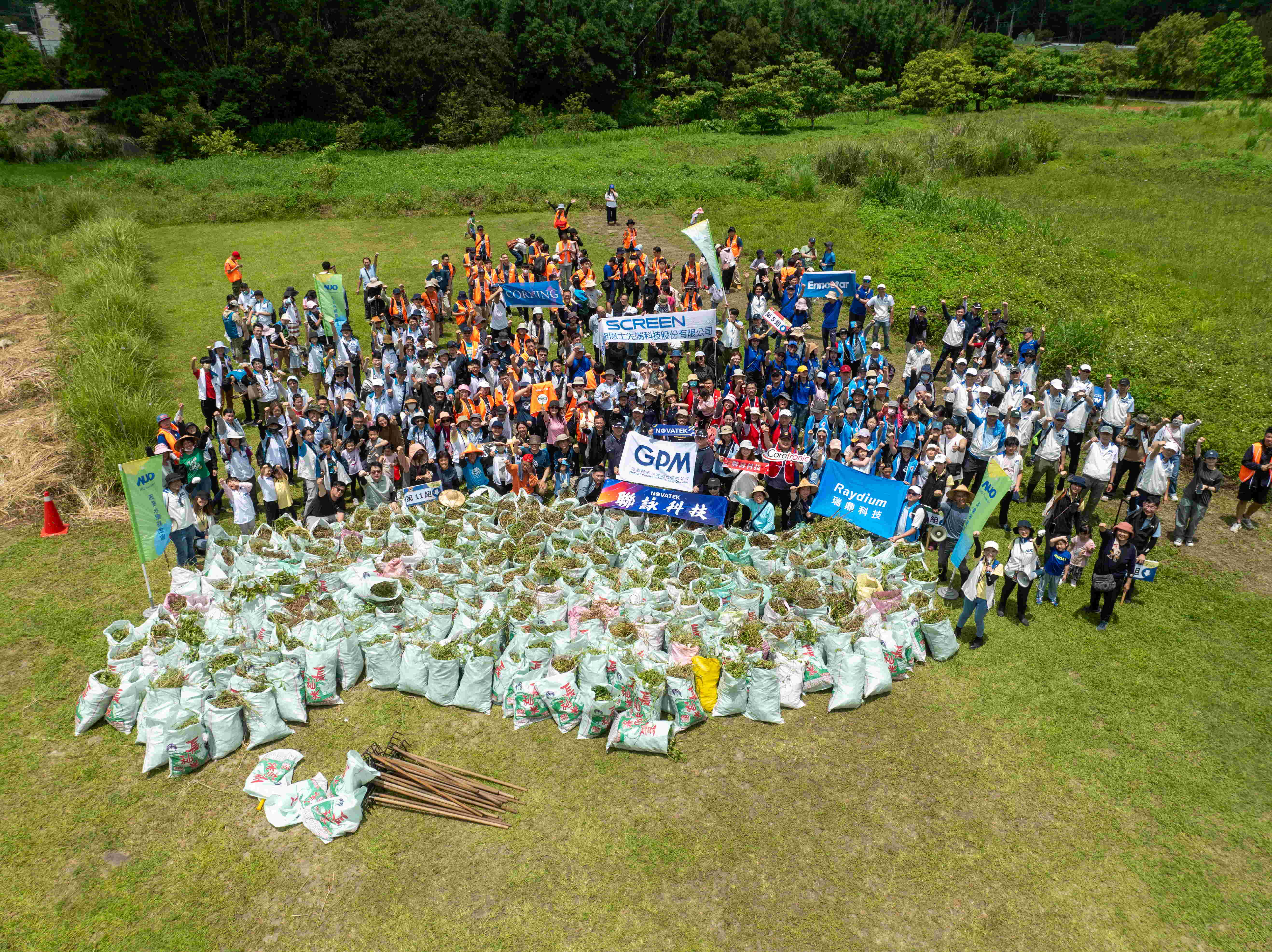 友達永續基金會以行動將永續理念落實在日常生活，並結合各種環保節日與內外部利害關係人共同倡議，持續舉辦「手護台灣綠色堡壘」之生物多樣性倡議系列活動，發揮企業綠色影響力