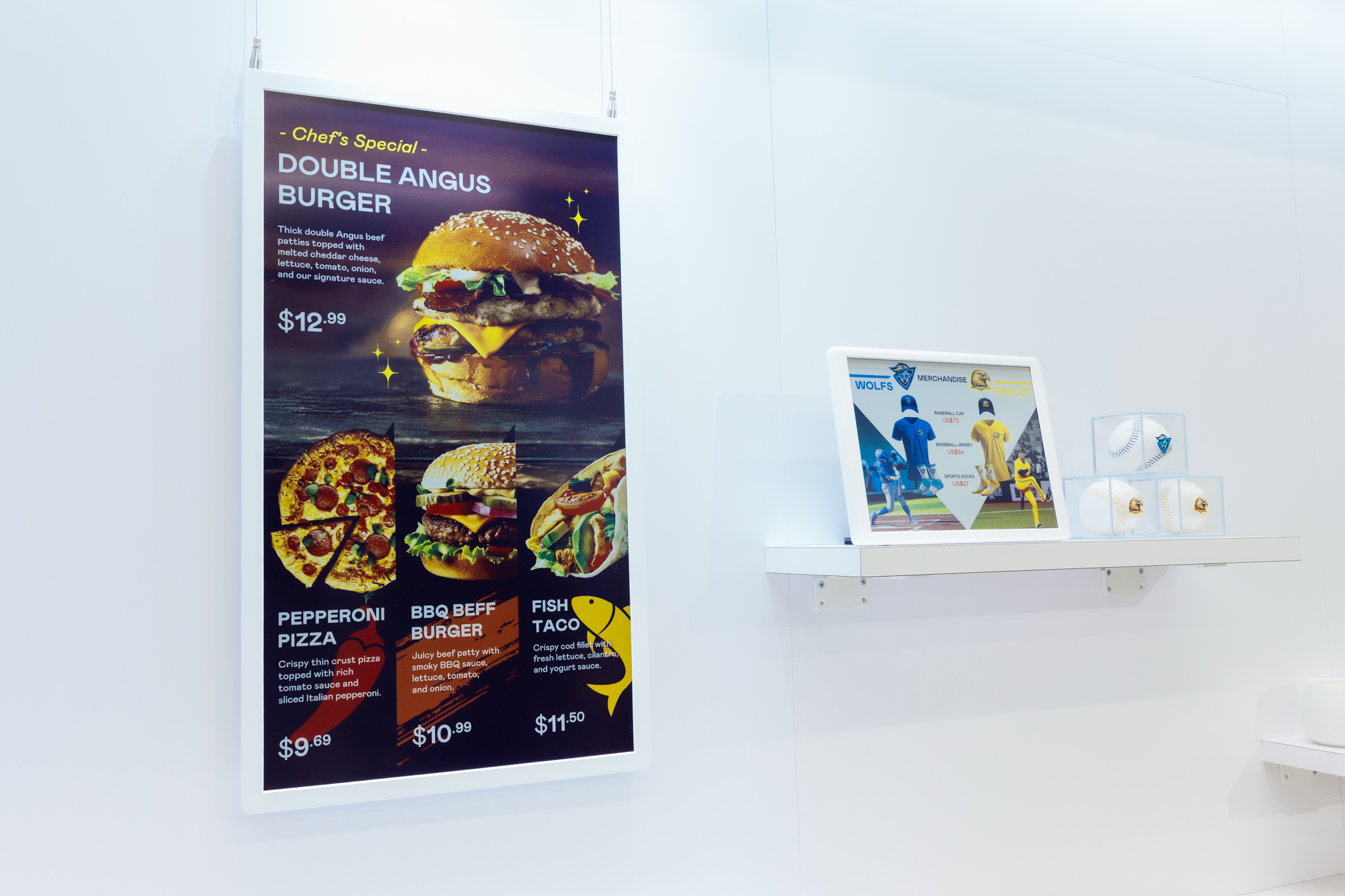 达擎开发的低功耗、全彩的aecoPost电子纸解决方案，仅在更新画面时需要微量的电力驱动，无需布建电线的便捷设计，使其可灵活应用、弹性选择置放处；可搭配aecoTag电子货架卷标解决方案，驱动商店内所有数字广告牌和电子货架卷标，以远程控制实现动态变价，提升门市人员作业效率，并以无纸化落实永续经营目标。