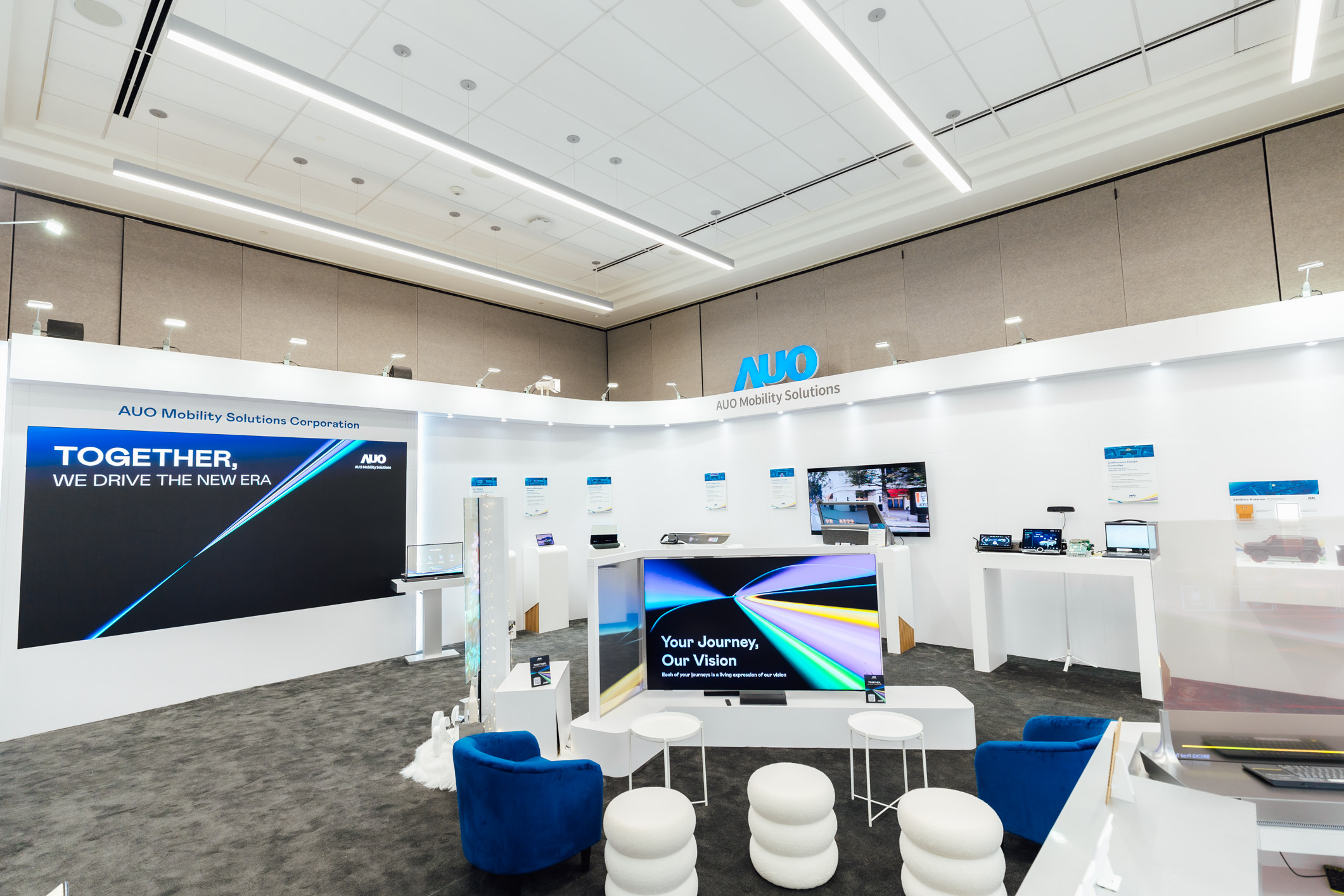 k1体育智慧行动在AI与软件定义汽车的演进下，重新定义显示人机互动，致力与产业客户合作共创，打造具差异化、功能扩展弹性的未来座舱体验。